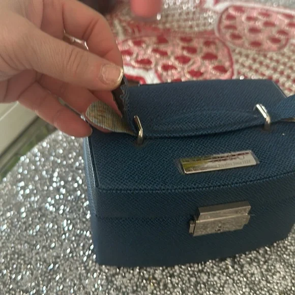 No Hoku, Hawaii is finest jewelry case - Picture 9 of 11